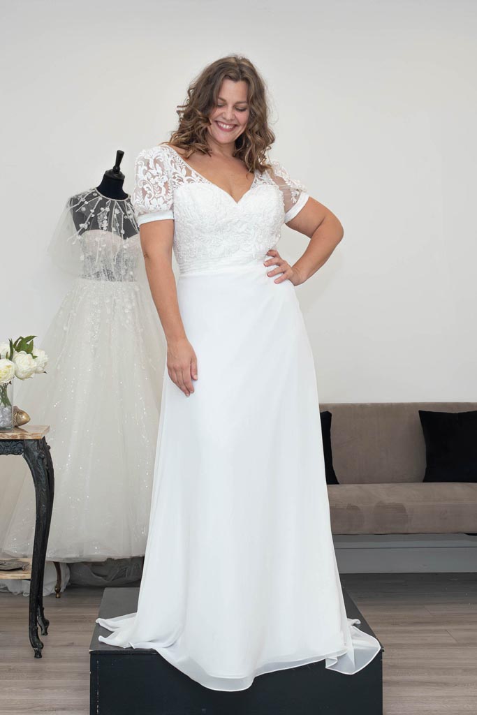 robe de mariee grande taille just for you 24521 1.jpg