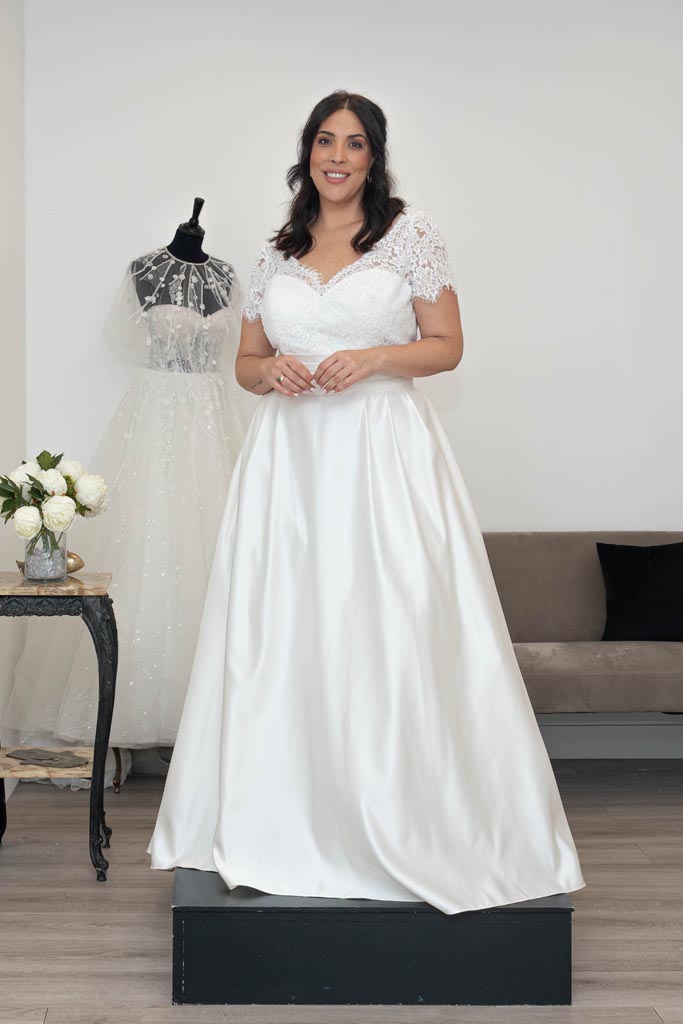 robe de mariee grande taille just for you 24526 1.jpg