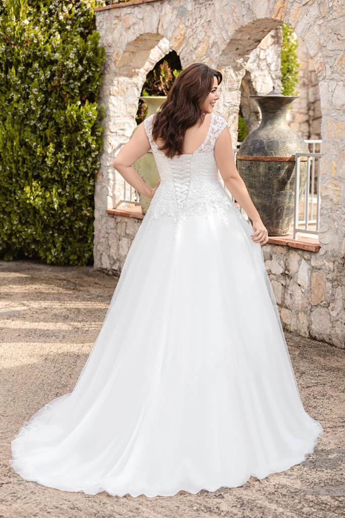 robe-de-mariee-curvy-258-10-2.jpg