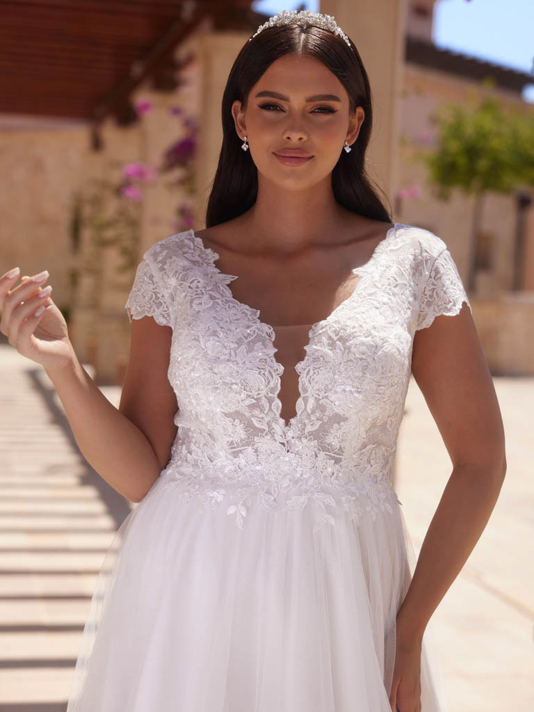 robe-de-mariee-prix-doux-uriel-3.jpg