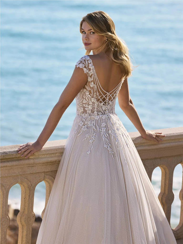 robe-de-mariee-pronovias-group-borage-4.jpg