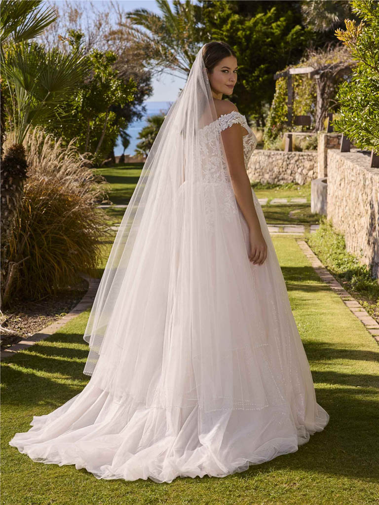 robe-de-mariee-pronovias-group-lelies-2.jpg